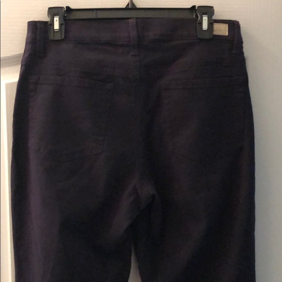 Jeans - Picture 3 of 4